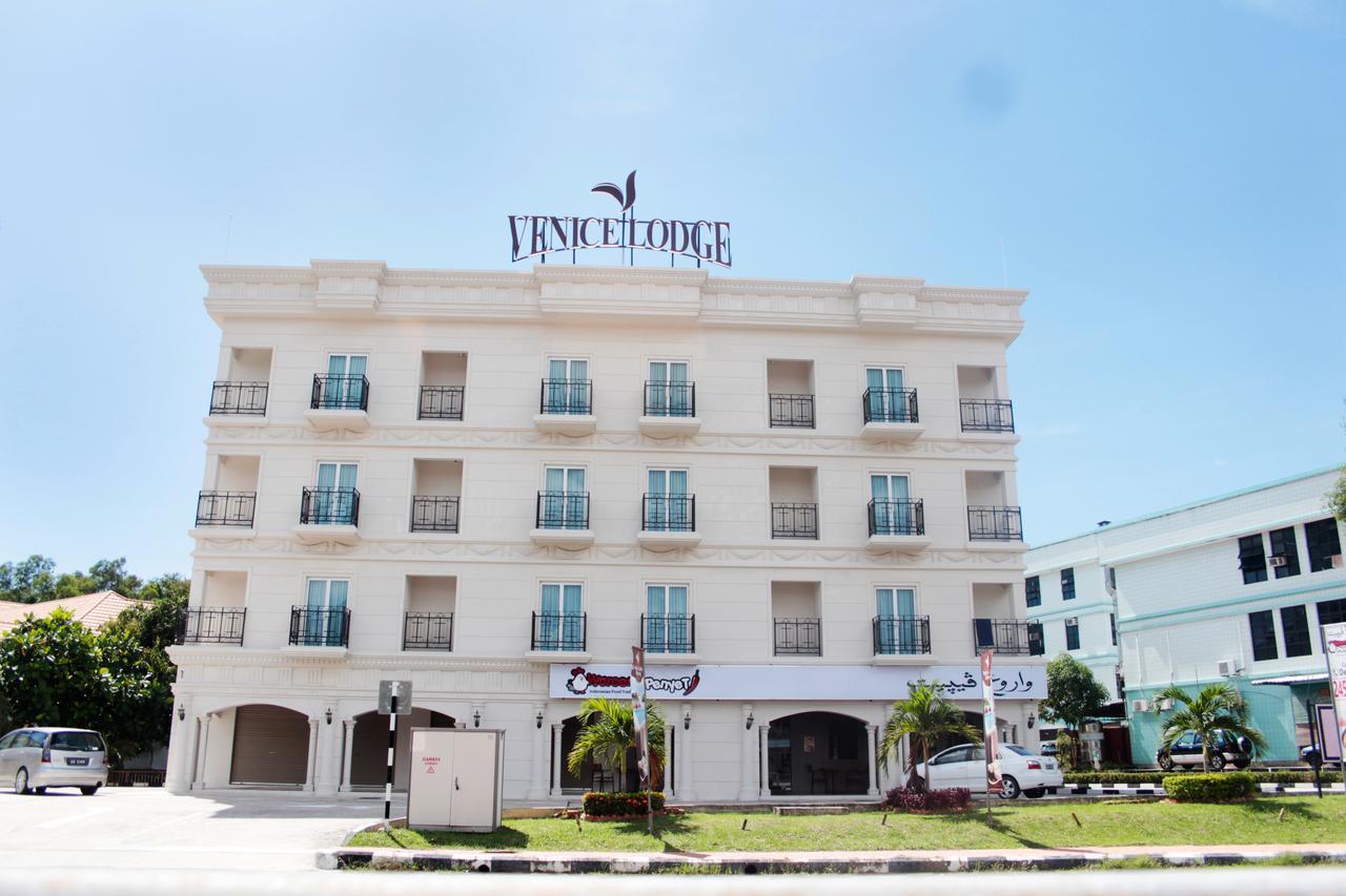 Venice Lodge Μπαντάρ Σερί Μπεγκαβάν Εξωτερικό φωτογραφία