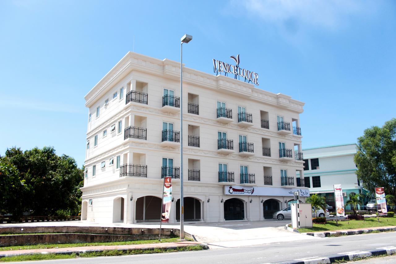Venice Lodge Μπαντάρ Σερί Μπεγκαβάν Εξωτερικό φωτογραφία